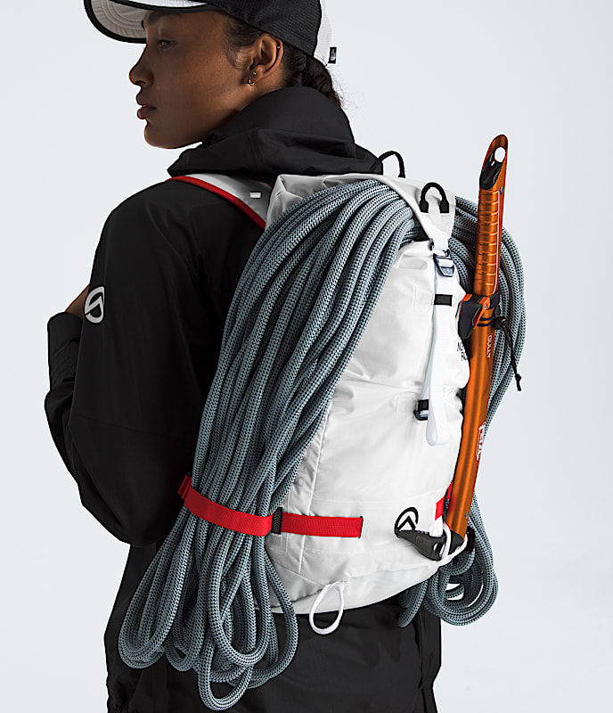 Summit Series Verto 18 Backpack - Image 3