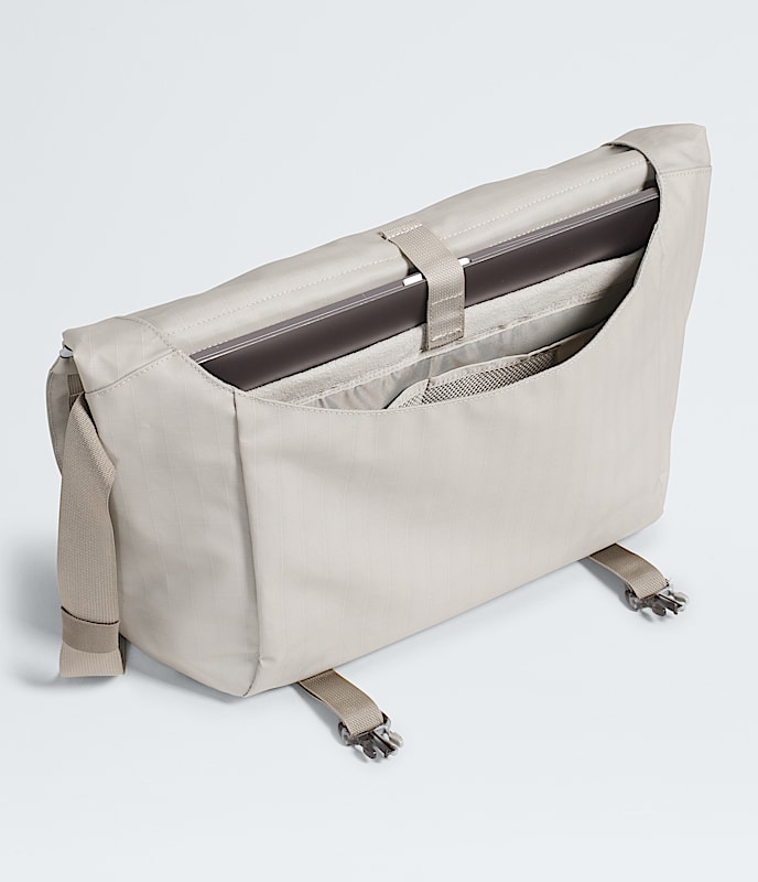 Base Camp Voyager Messenger Bag - Image 3