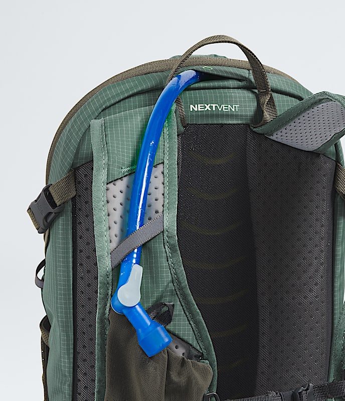 Women's Trail Lite 12 Backpack - Image 6